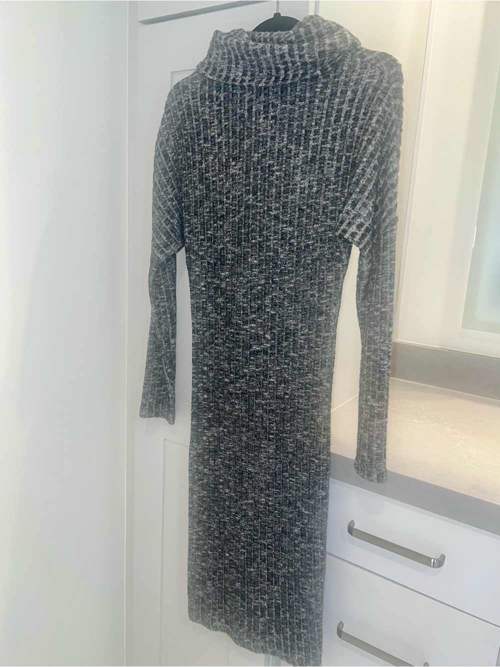 Christian Siriano Gray Ribbed Turtleneck Sexy Knit Dress-LIKE NEW - Picture 6 of 9